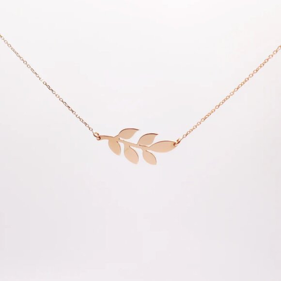 18k Yellow Gold Leaf Necklace - Picture 8 of 9